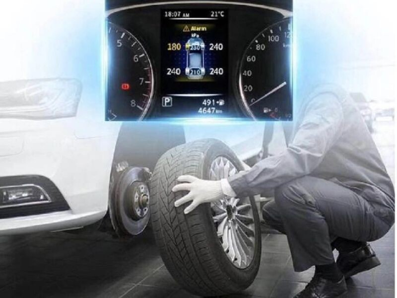 Vì sao nên lắp bộ cảm biến áp suất lốp ô tô?