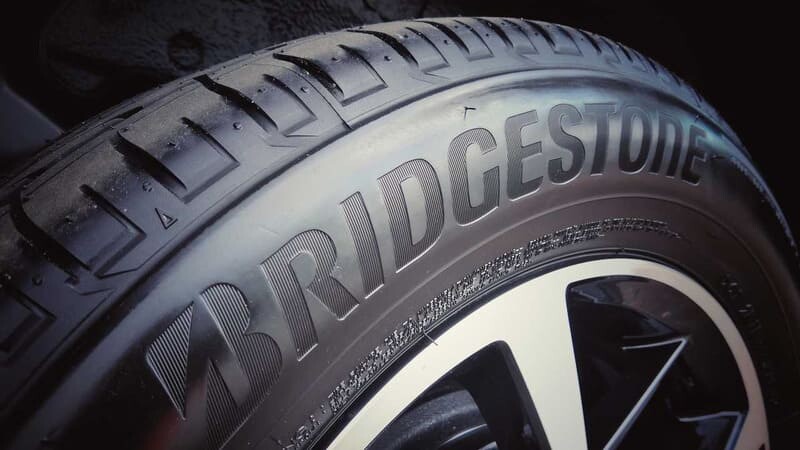 So sánh lốp Michelin và Bridgestone 2